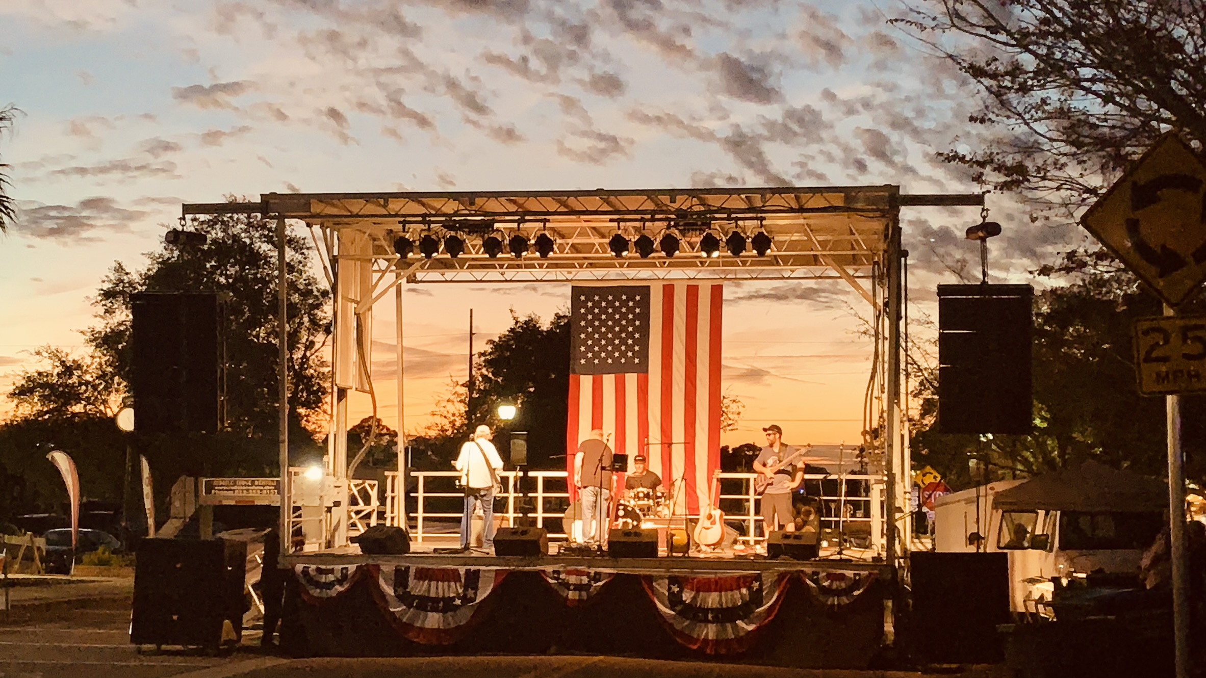Mobile Stage Rentals in Tampa, FL Mobile Stage Rentals in Tampa, FL